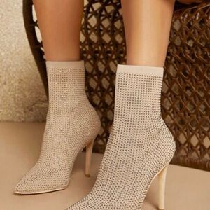 Chic Beige Heeled Boots